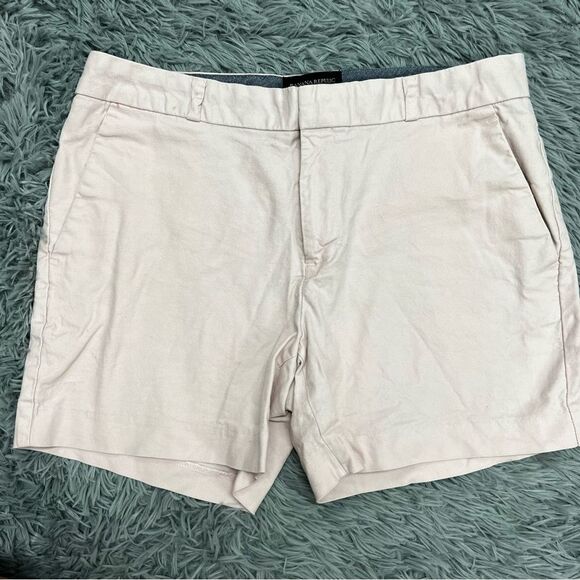 Banana Republic Light Pink Chino Shorts Size 8 - Picture 1 of 8